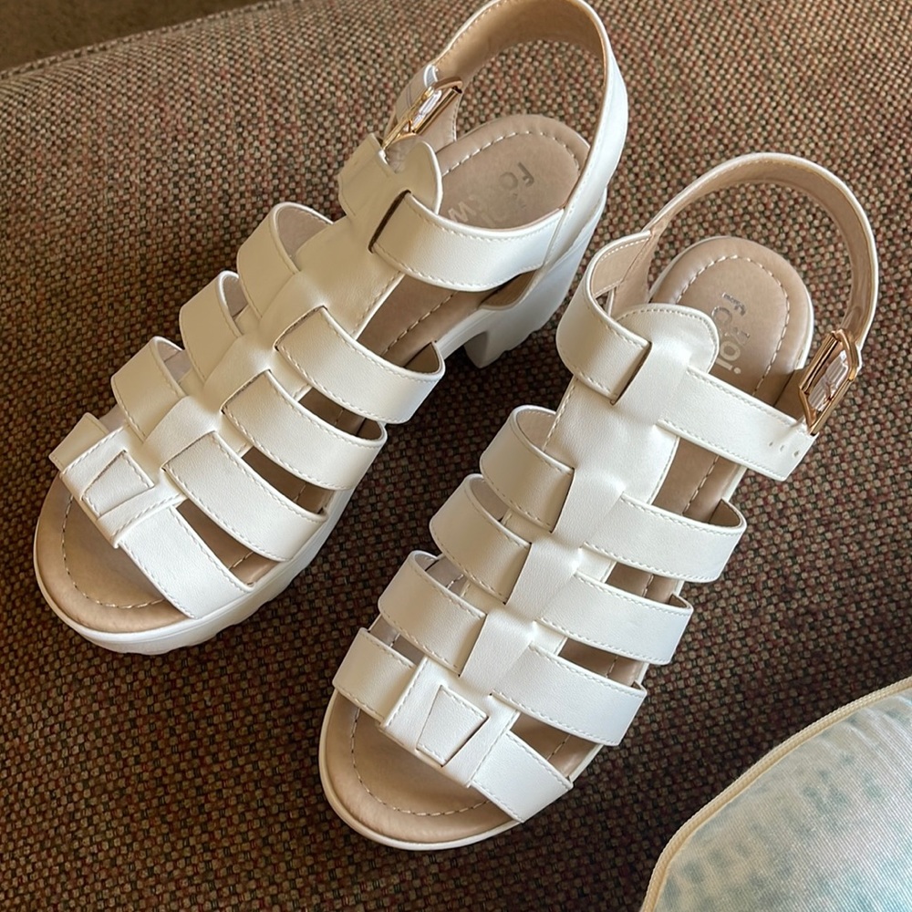 NWT 90s platforms